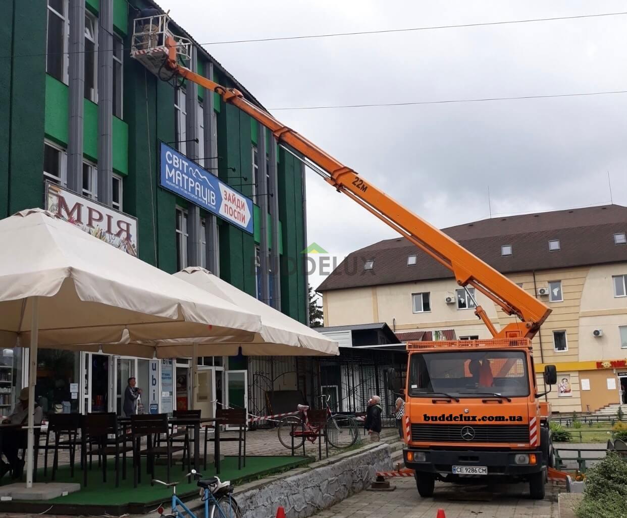 лучшее предложения рынка стоительной техники только на BUDDELUX.COM.UA срочно заказать ☎ 066-0700-23 оренда автокрана Mercedes 814чернівці