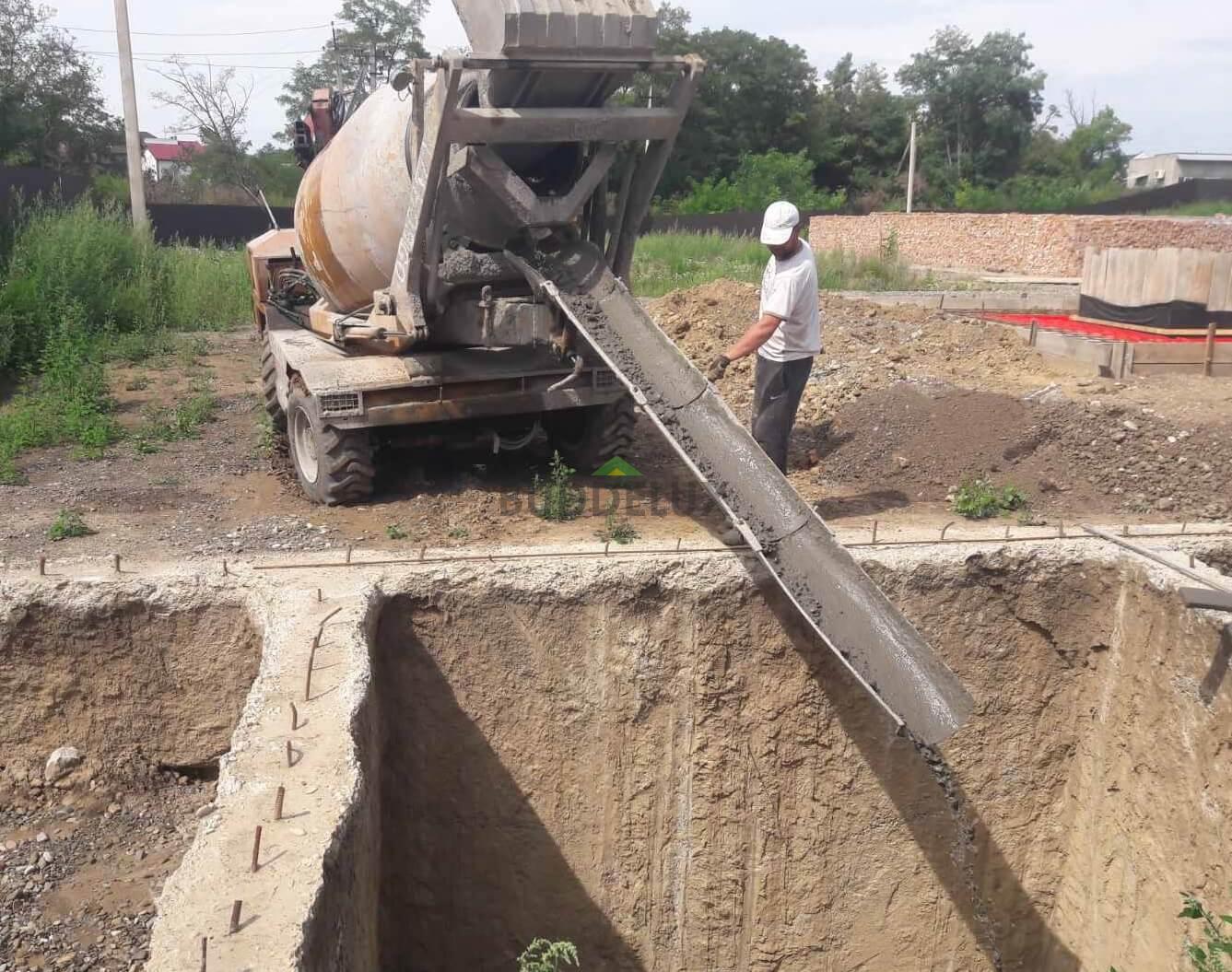 Dieci--37 Услуги миксера бетона Черновцы