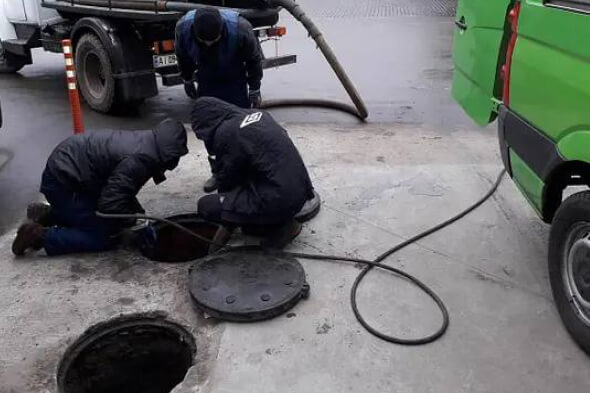 Прочищення каналізації